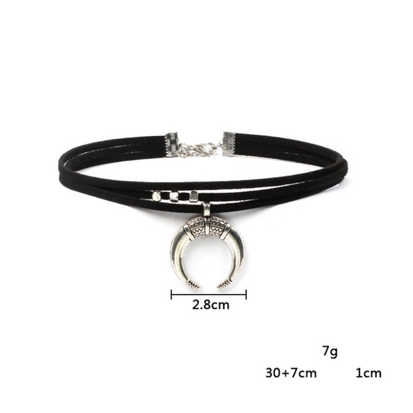 Punk Horn Moon Boho Pendant Triple Choker Necklace - Picture 5 of 7